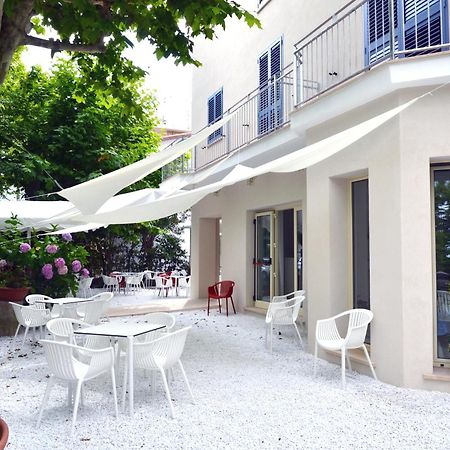 Petit Hotel Lido di Camaiore Exterior foto